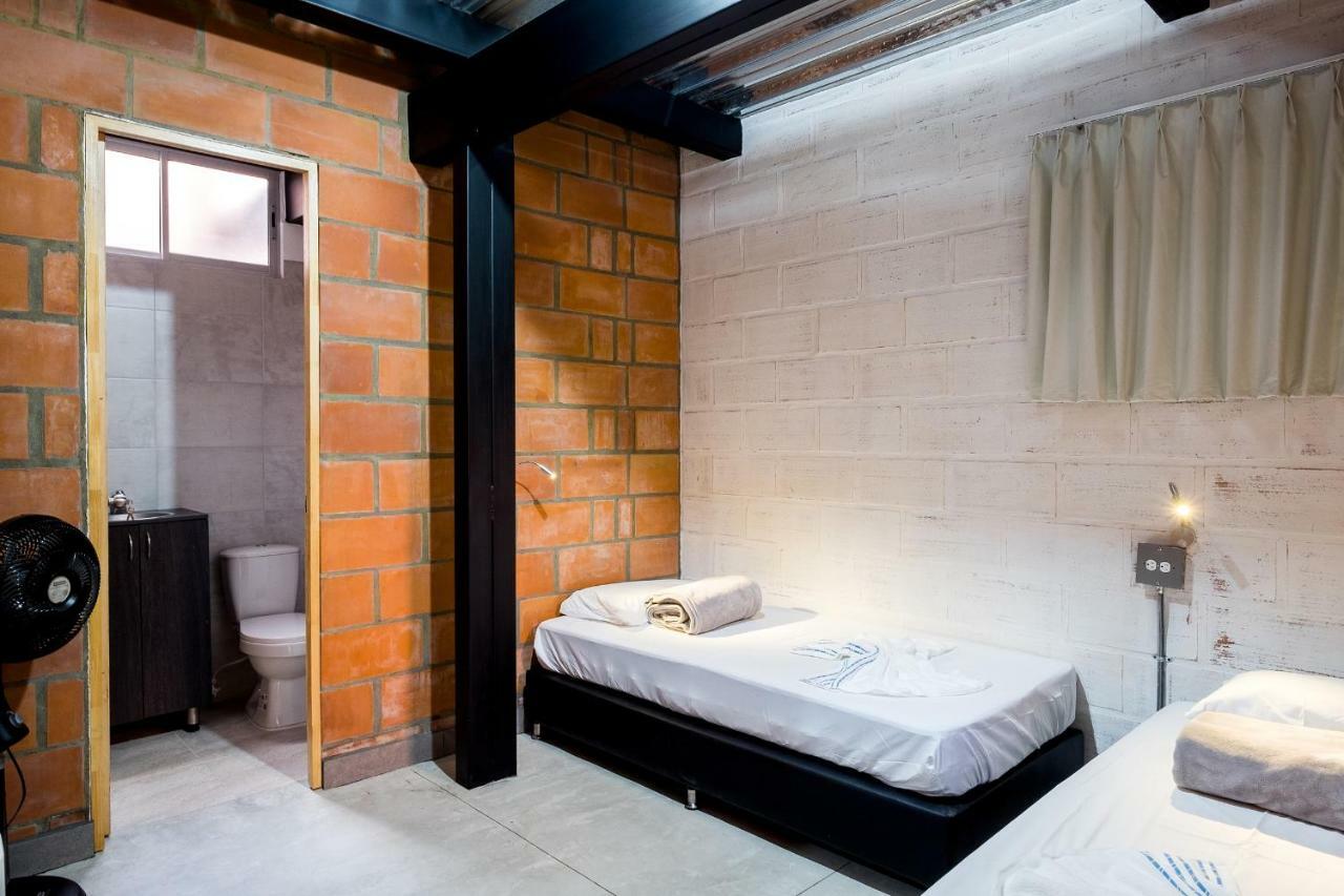Medellin Backpacker Hostel エクステリア 写真