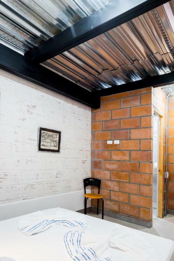 Medellin Backpacker Hostel エクステリア 写真